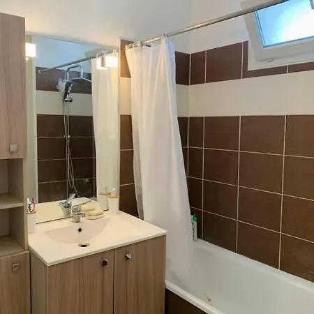 T2 Proche Plages Et Grandes Surfaces Apartamento